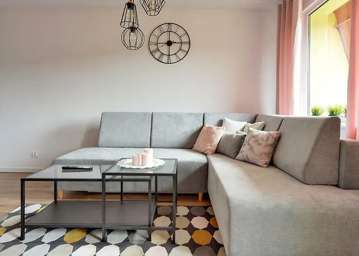 Apart-invest Pastelowy 斯克拉斯卡波伦巴